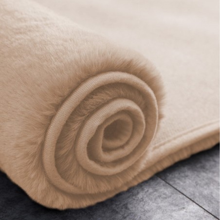 Covor Plusat, EGO-Rabbit, L.Camel, spate Anti-Derapant, 140x200 cm, microfibra de matase