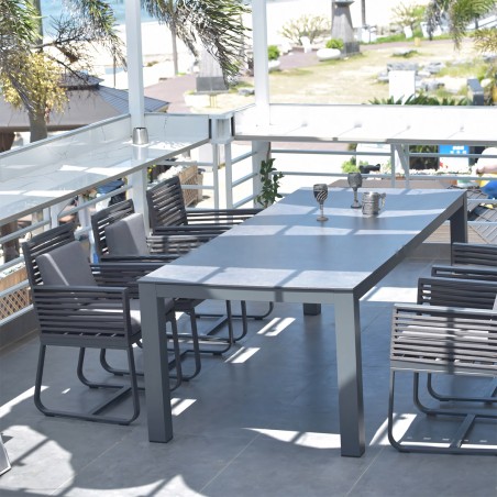 Set mobilier de 8 persoane,...